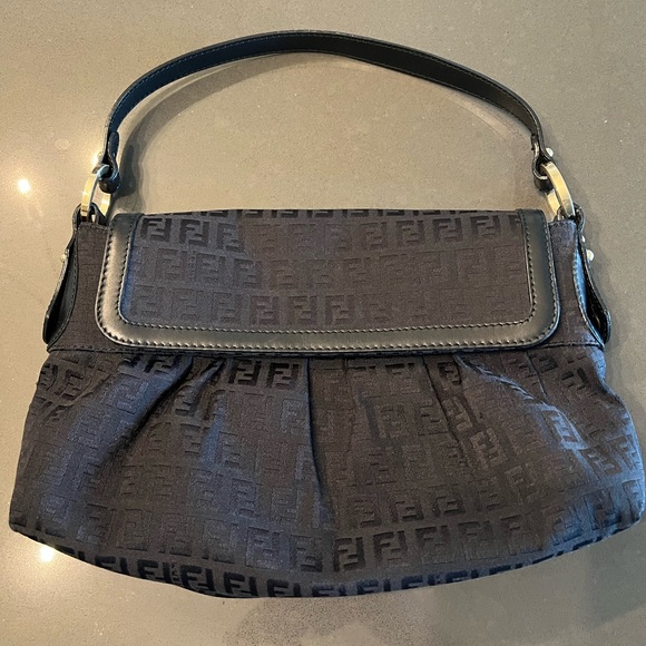 Fendi Handbags - Vintage Fendi Zucca Black Shoulder Bag FF logos